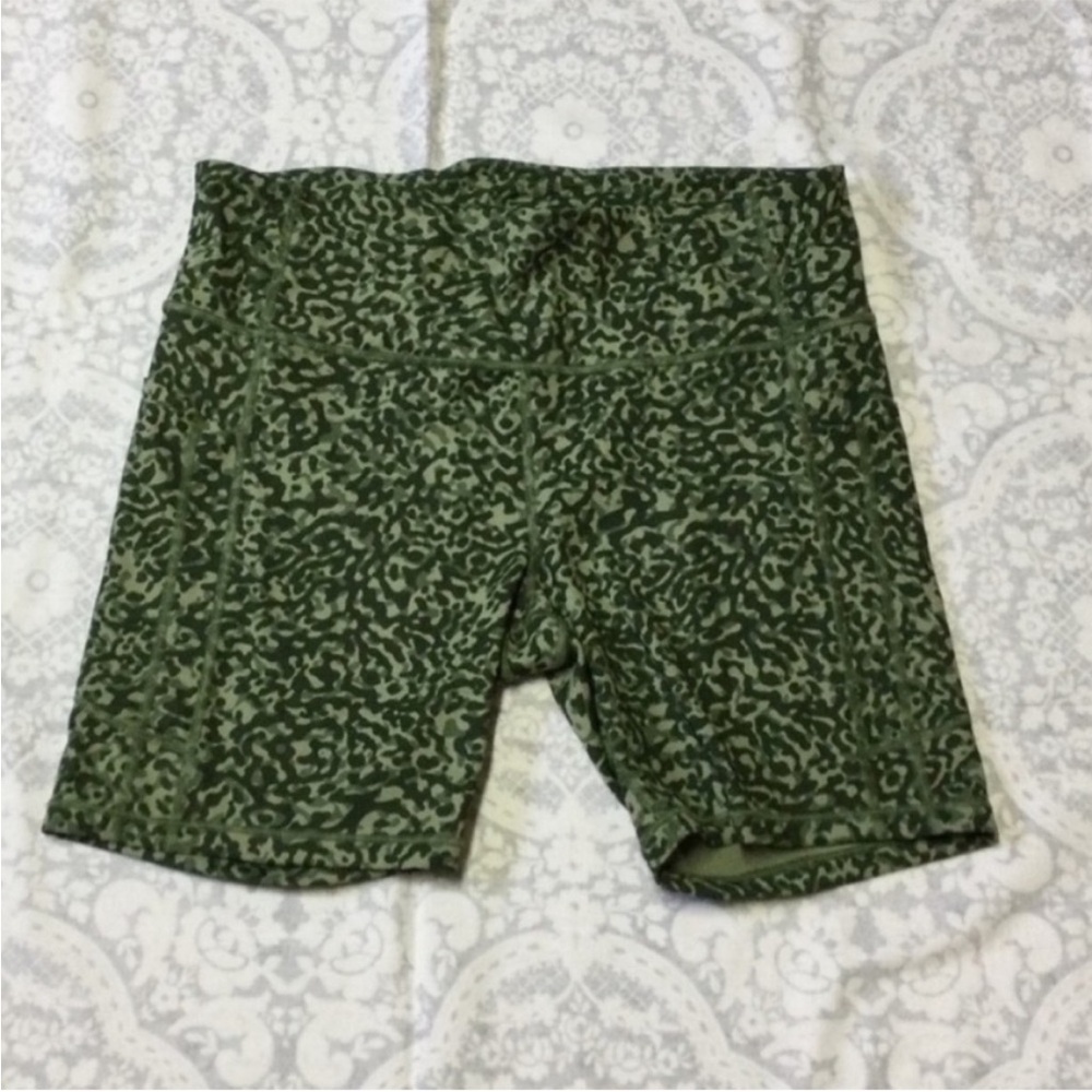 Athleta Shorts XL